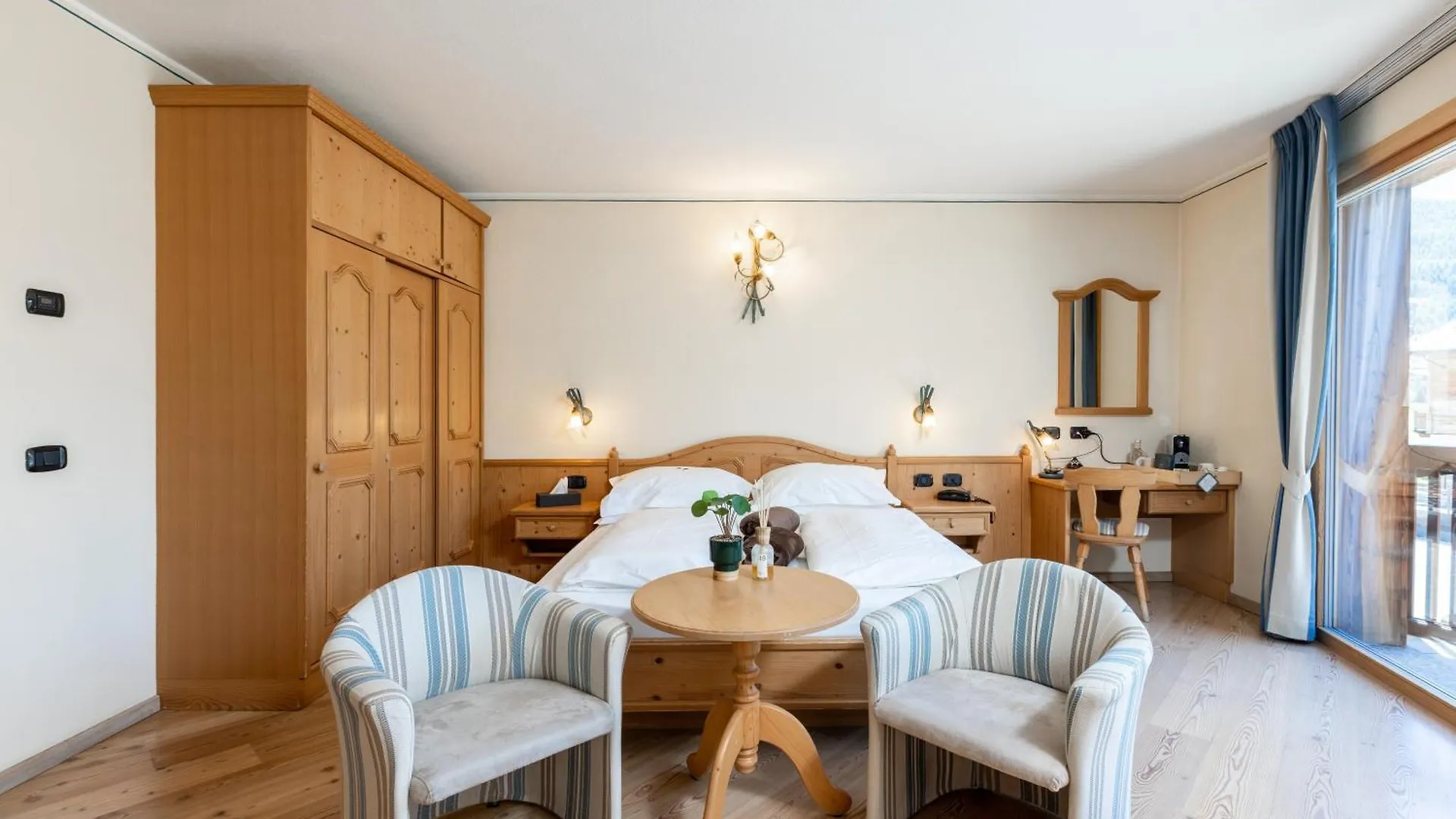Hotel Flora 리비뇨